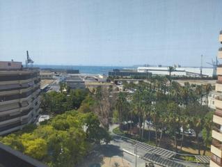 Alquiler Piso en Ensanche-Diputación. Piso 2 dormitorios frente puerto de alicante con vistas al mar a