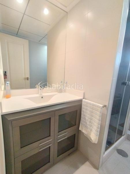 Foto e0259620-b83d-4874-920b-5219d626ab65. Piso  renovado completamente en primera línea de mar en urbanización de lujo en Playa Muchavista de alicante en Campello (el)