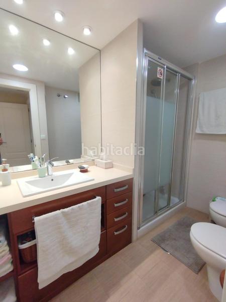 Foto f79d8b60-86c1-474f-82b2-05de11cf9428. Piso  renovado completamente en primera línea de mar en urbanización de lujo en Playa Muchavista de alicante en Campello (el)
