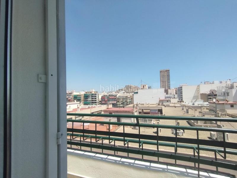 Foto 66d2bb2a-f4a0-4501-b70a-d921109ce434. Ático atico con gran terraza y vistas al castillo junto puerto deportivo en Alicante