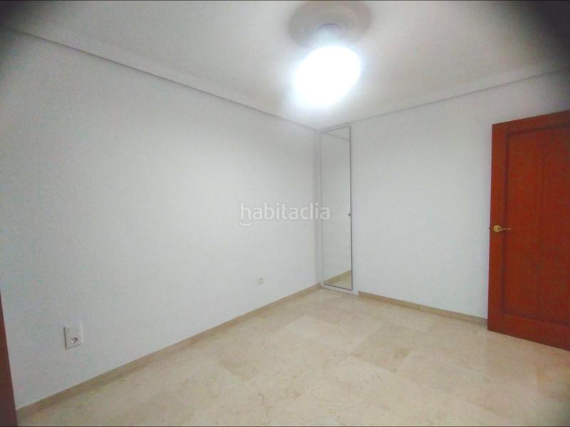 Foto 2165422d-fed8-4d99-9b99-2c69dc4c3691. Alquiler piso preciosa vivienda alquiler junto puerto deportivo vacia larga duracion en Alicante