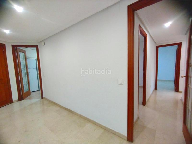 Foto 5661217e-603f-47e5-82c7-cf03bc6ed446. Alquiler piso preciosa vivienda alquiler junto puerto deportivo vacia larga duracion en Alicante