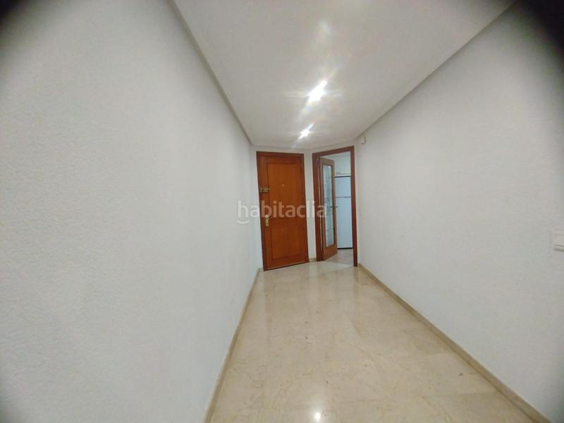 Foto f4ac68ff-e5f5-42b0-8969-939ad21f2d57. Alquiler piso preciosa vivienda alquiler junto puerto deportivo vacia larga duracion en Alicante