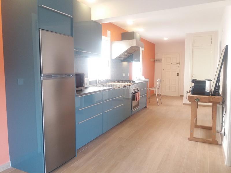 Foto a6dcb27d-8820-4fea-b68a-ddd655ed5b6d. Alquiler piso preciosa vivienda exterior en el centro con vistas al mar en Alicante