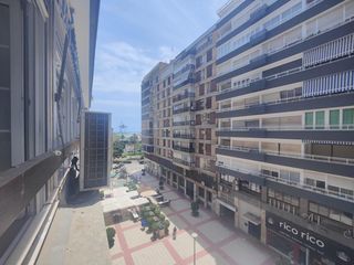 Pis  Calle orense. Espectacular vivienda con vistas al mar junto puerto deportivo c