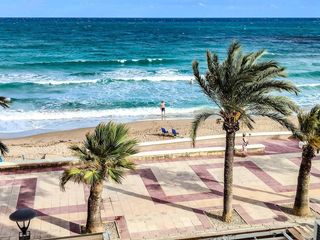 Penthouse in Campello Playa. Se vende ático dúplex en primera línea del mar  campello alicant