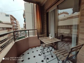 Alquiler Piso  Calle del pintor lorenzo casanova. Se alquila piso vacío con terraza junto óscar esplá  alicante