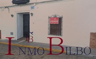 Local Comercial a Calle la compañía 33. Bajada de precio antes 90.000 y ahora 80.000 € local en pleno ce