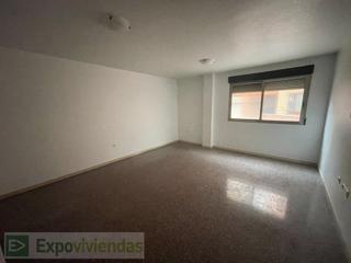 Piso  N/a. Fabuloso piso a 2 minutos de la parada de tranva abenarabi.