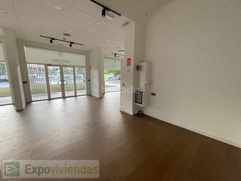 Foto c14445d7-c5cc-488d-8311-196ad9f321e0. Rent business premise in Juan de Borbón Murcia