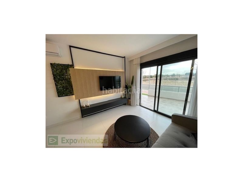 Foto 5b77ce23-be6a-43f2-8576-a391d3388198. Pis amb aparcament a San Miguel de Salinas