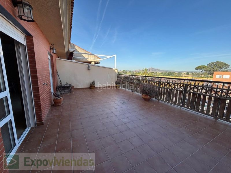 Foto d23b874e-af7b-4685-ab25-35751a386354. Àtic amb aparcament a Beniel