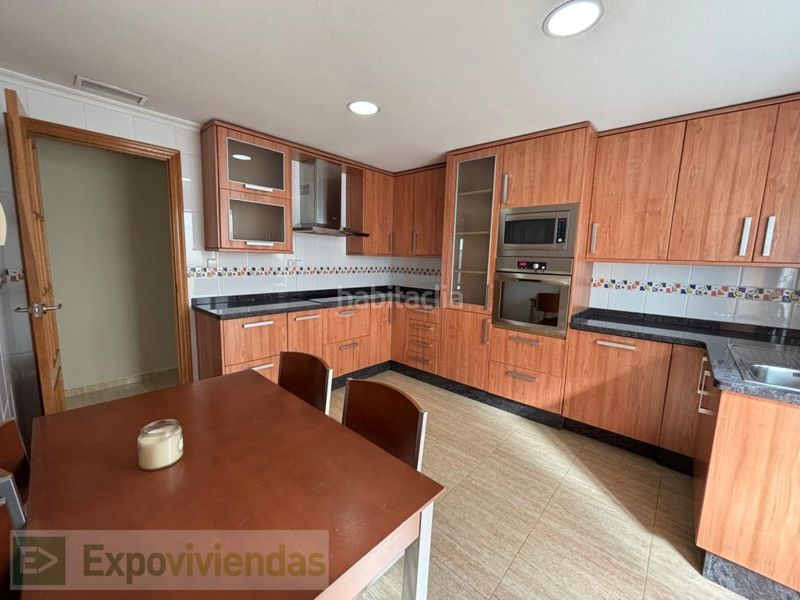 Foto e30094aa-1d94-4a5a-8a6a-66f5fc9eb08e. Àtic amb aparcament a Beniel