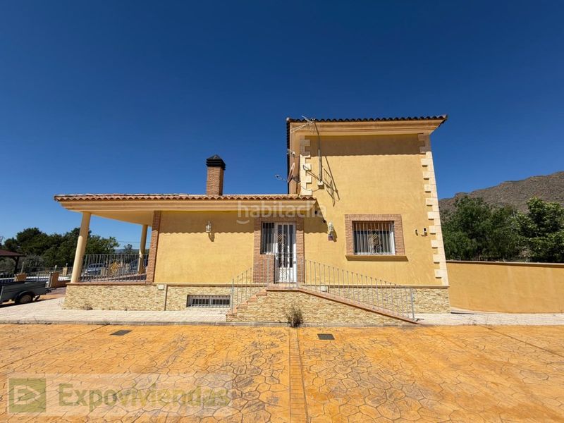 Foto 0735837a-2719-44fc-bfef-291047a1238c. Xalet amb aparcament piscina a Jumilla