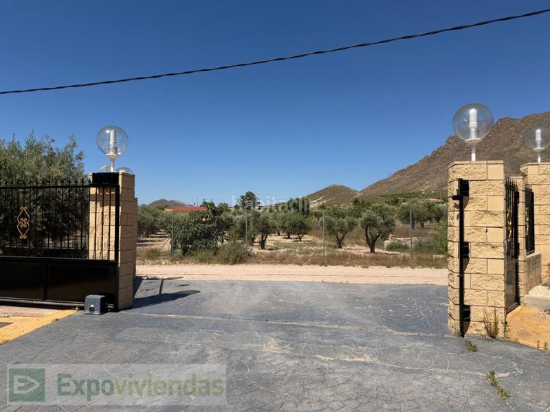 Foto 794067ae-13d2-41d7-a42b-9c33919465b9. Xalet amb aparcament piscina a Jumilla