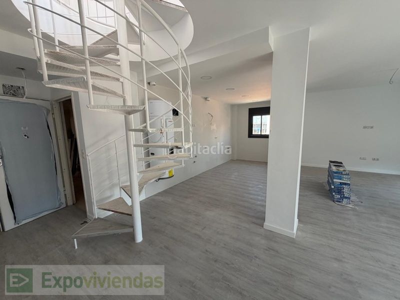 Foto cdab5cc6-e5dd-4dd3-9265-9a205fe2bb1c. Àtic amb aparcament a Santo Angel Murcia