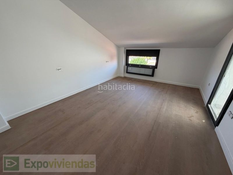 Foto acbe7bf5-5d91-44c8-8d80-a29cc728842b. Àtic amb aparcament a Santo Angel Murcia