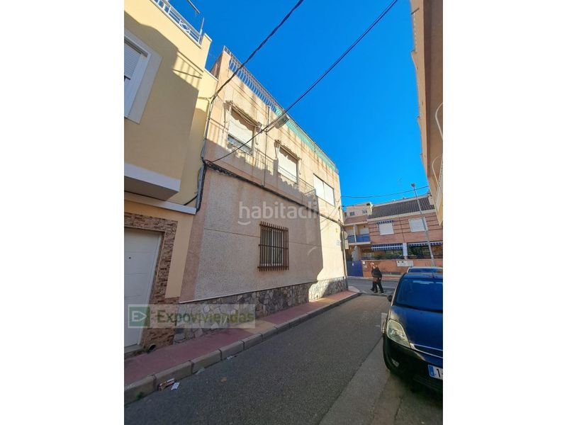 Foto 539ab0a0-da03-4b8c-aed0-67bf767ef0fc. Casa amb aparcament a Juan de Borbón Murcia