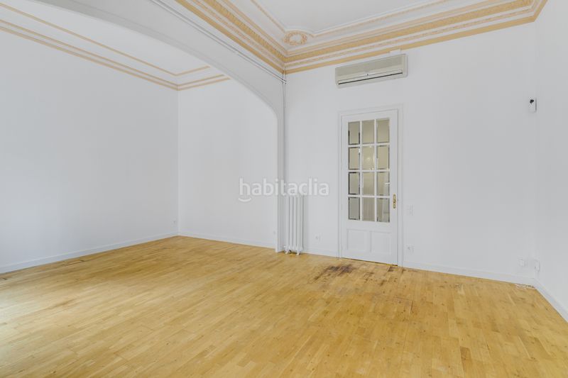 Foto 11ac716c-c923-4913-9db3-bac0a2ace7d0. Pis amb calefacció a St. Pere - Sta. Caterina - El Born Barcelona