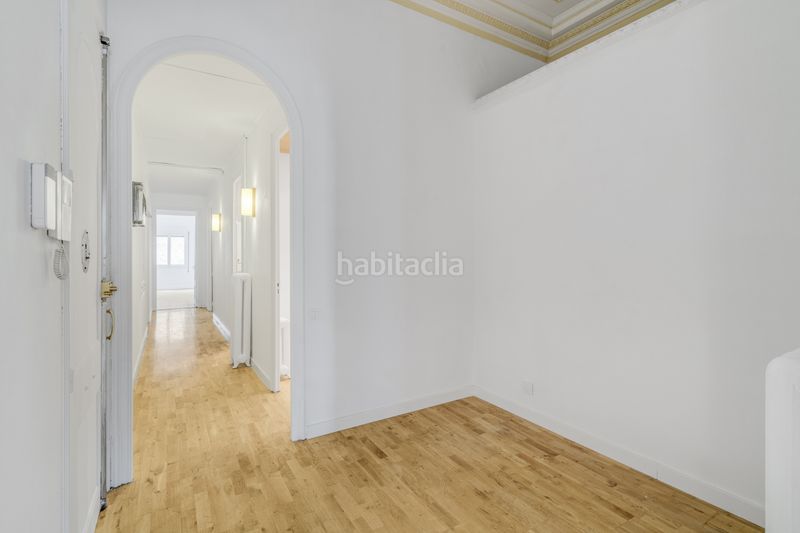 Foto 1349f3dd-40aa-4723-82d5-d9b1be3dc055. Pis amb calefacció a St. Pere - Sta. Caterina - El Born Barcelona