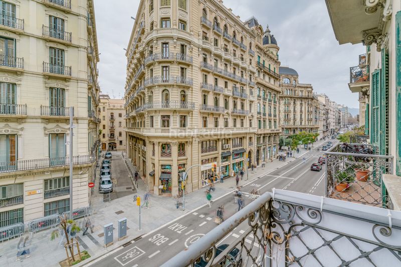 Foto 5f5c9c98-8c7d-4011-9c39-4daaff1010e3. Pis amb calefacció a St. Pere - Sta. Caterina - El Born Barcelona