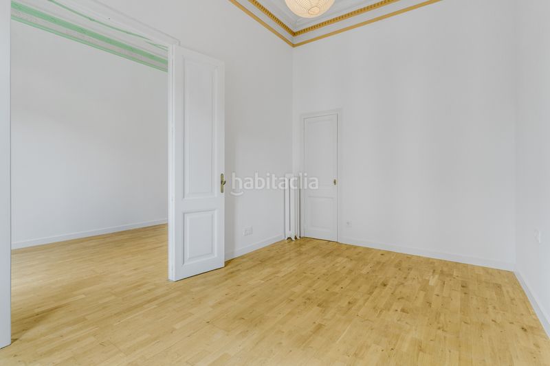 Foto 729eaf68-8293-44d2-92e0-e05adf3deaae. Pis amb calefacció a St. Pere - Sta. Caterina - El Born Barcelona