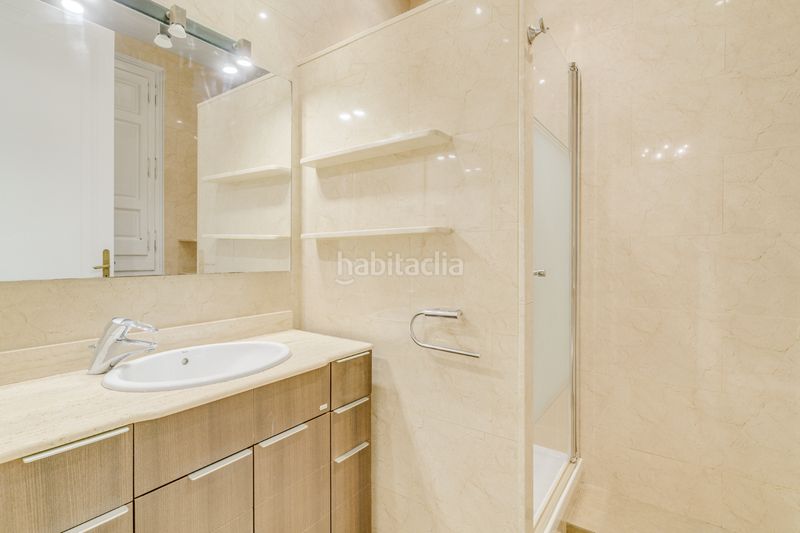 Foto 75dde496-c884-4bf4-afcc-45b4a2ef4bb0. Pis amb calefacció a St. Pere - Sta. Caterina - El Born Barcelona