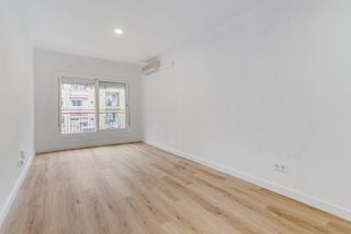 Flat  Carrer de joanot martorell. ¡piso reformado en finca regia – c/ joanot martorell (barcelona)