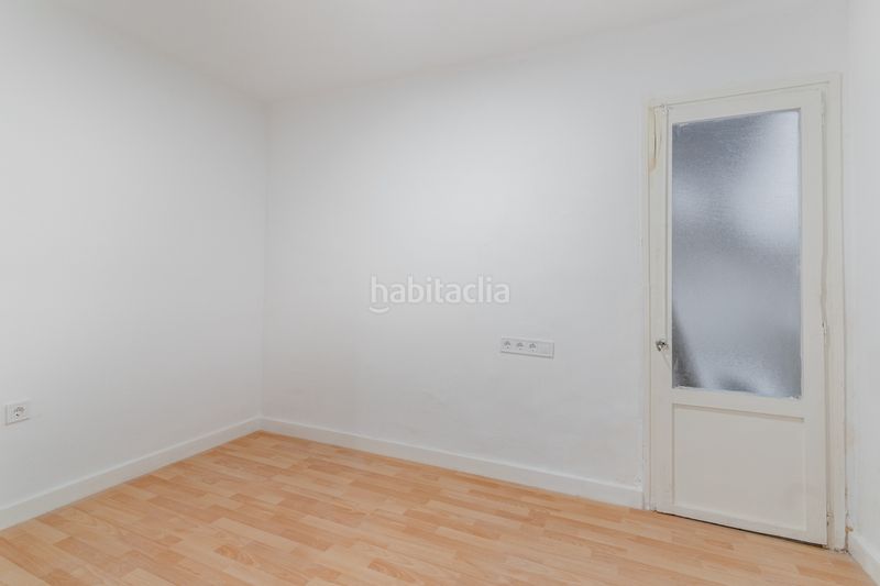 Foto ccc08e10-78c2-48d8-91f1-77294e097fd8. Pis a Trinitat Vella Barcelona