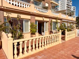 Apartament a Calle gibraltar 4. Apartamento en primera línea de playa en calpe