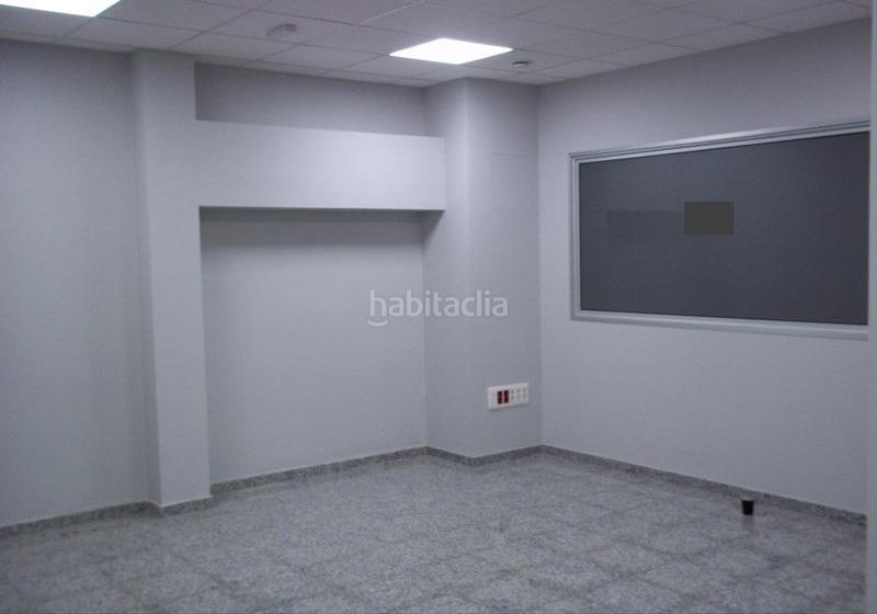 Foto 747366bf-4d72-4194-a468-19e702d62b54. Lloguer oficina a Centro Alcalá de Guadaira