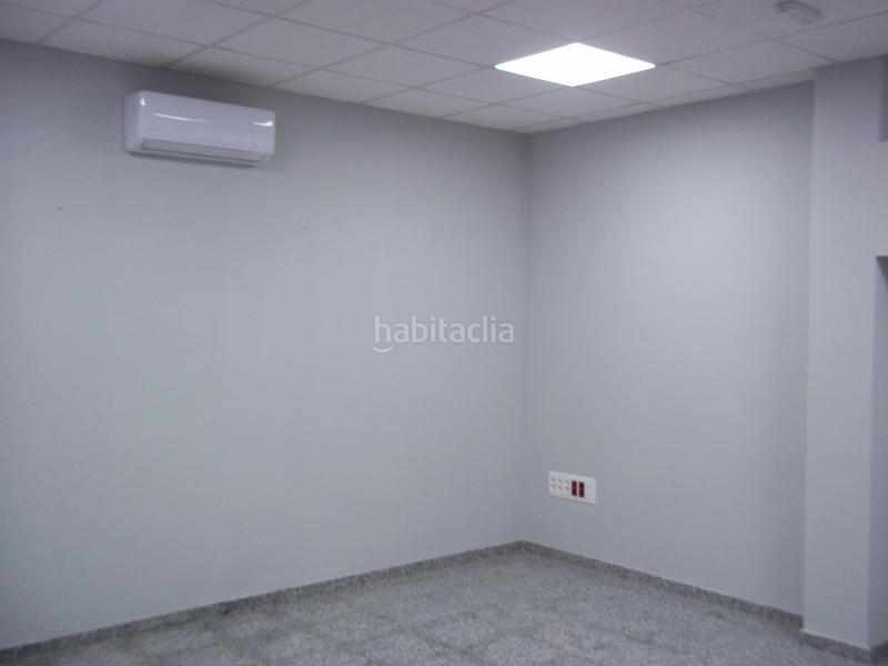 Foto 1075d2b5-4c86-4d98-a6b4-11548a1561b4. Location bureau dans Centro Alcalá de Guadaira