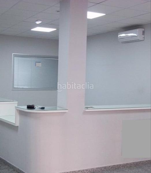 Foto bc6cc07f-d4d8-4aa5-9d6f-e7eabec4f1f9. Location bureau dans Centro Alcalá de Guadaira