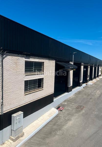 Foto eb8a3763-6cf5-4304-bd22-0a87e428ad45. Capannone industriale in La Paz Alcalá de Guadaira