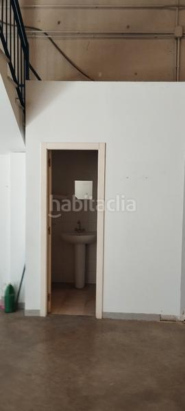 Foto 650edbaa-bc8e-4d85-9ee1-6ed678e3a420. Rent industrial building in La Paz Alcalá de Guadaira