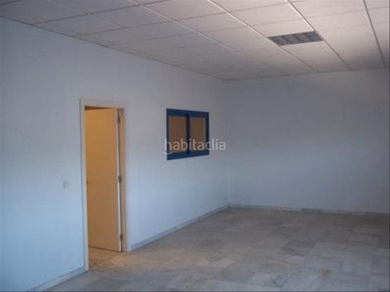 Foto cd546c39-bc5e-4095-a165-d0bf13fb0a90. Location bâtiment à usage industriel dans La Paz Alcalá de Guadaira