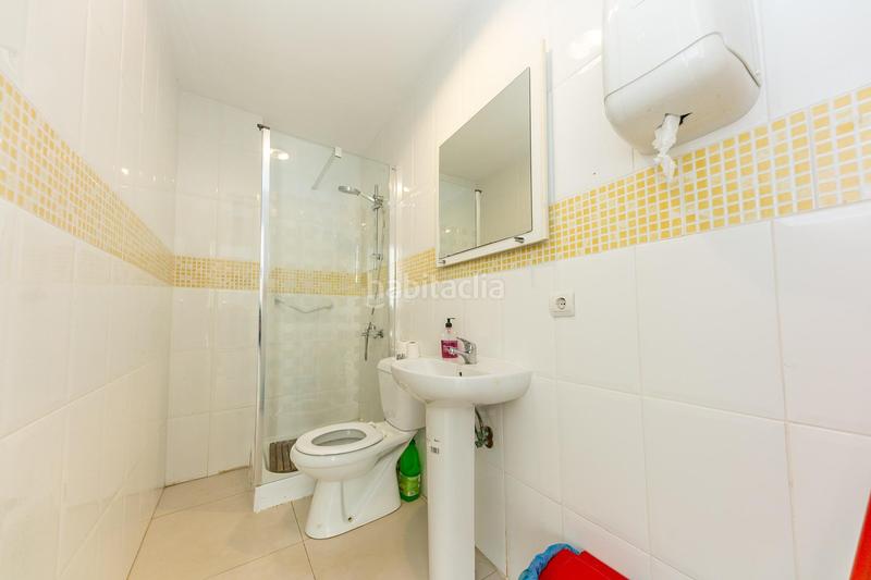 Foto 13119a01-d8ee-45b5-a584-b6bd7a2633ad. Local comercial en calle molino 4 local en pleno centro en Fuengirola