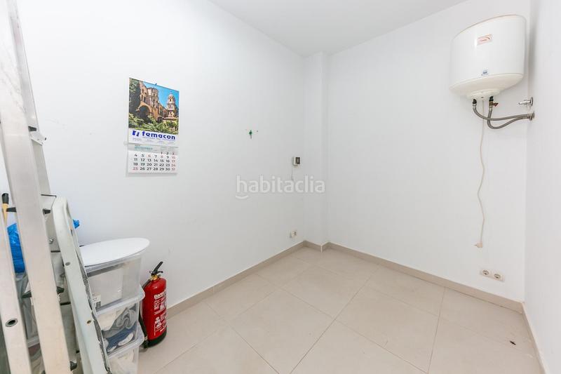 Foto 32a38e58-8058-4855-8109-337686bd9876. Local comercial en calle molino 4 local en pleno centro en Fuengirola