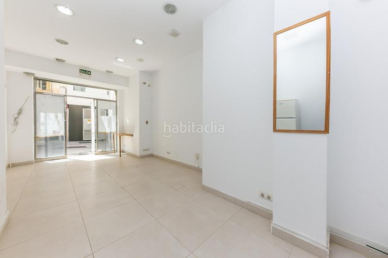 Foto 58d55f88-1bd6-4e56-bb3f-318e2d797c16. Local comercial en calle molino 4 local en pleno centro en Fuengirola