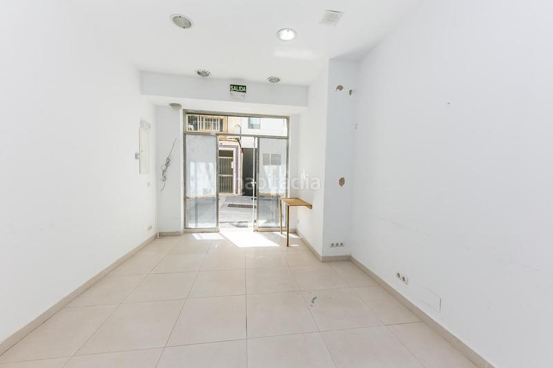 Foto 66146bf6-9447-4c92-8028-fe7f584f9e2e. Local comercial en calle molino 4 local en pleno centro en Fuengirola