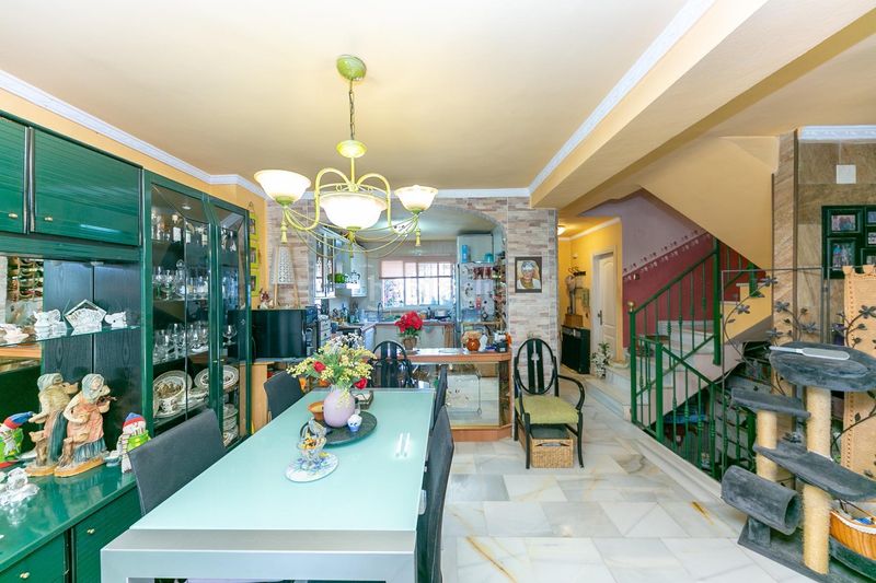Foto c1354a65-28f3-47e1-b396-41bd68c67f4b. Casa adossada amb aparcament piscina a Mijas pueblo Mijas