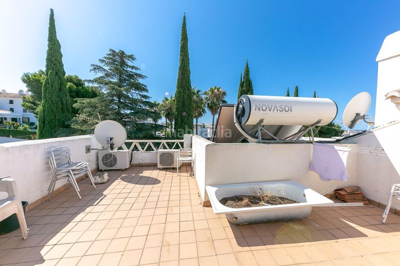 Foto c62f17cb-3e2d-4bed-bd1a-2424e49571bb. Casa adossada amb aparcament piscina a Mijas pueblo Mijas