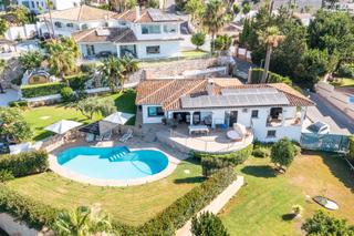 Chalet in Calle BURGOS