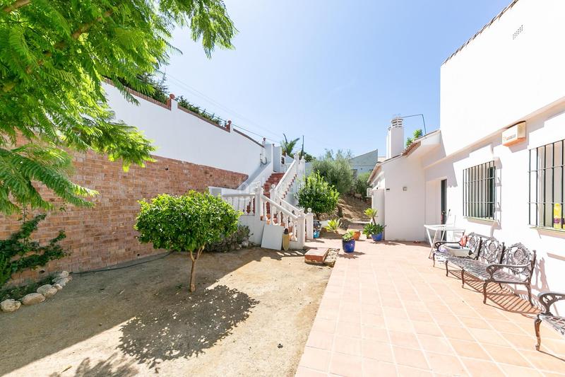 Foto b128a4ca-e35a-48e5-a7f4-c7d2d5823c20. Chalet villa con terreno divisible y gran potencial en la sierrezuela en Mijas