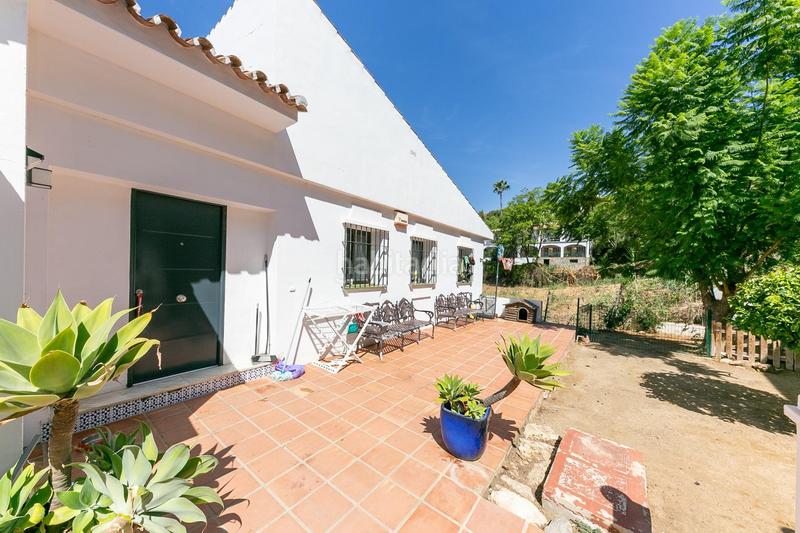 Foto b876e5bd-2e04-4216-a1a3-32bd58a60439. Chalet villa con terreno divisible y gran potencial en la sierrezuela en Mijas