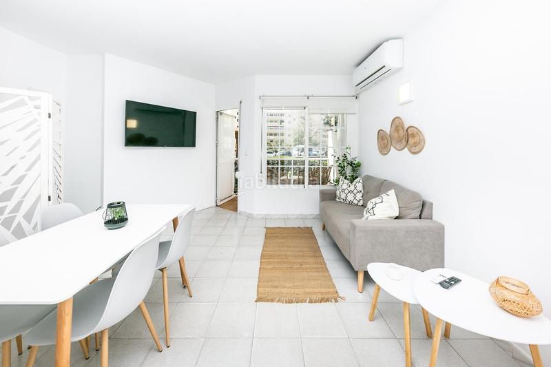 Foto 1415ebc6-a3cd-431f-b779-a61d375a1487. Apartamento en calle orquideas las 1 bonito apartamento junto al mar en Fuengirola