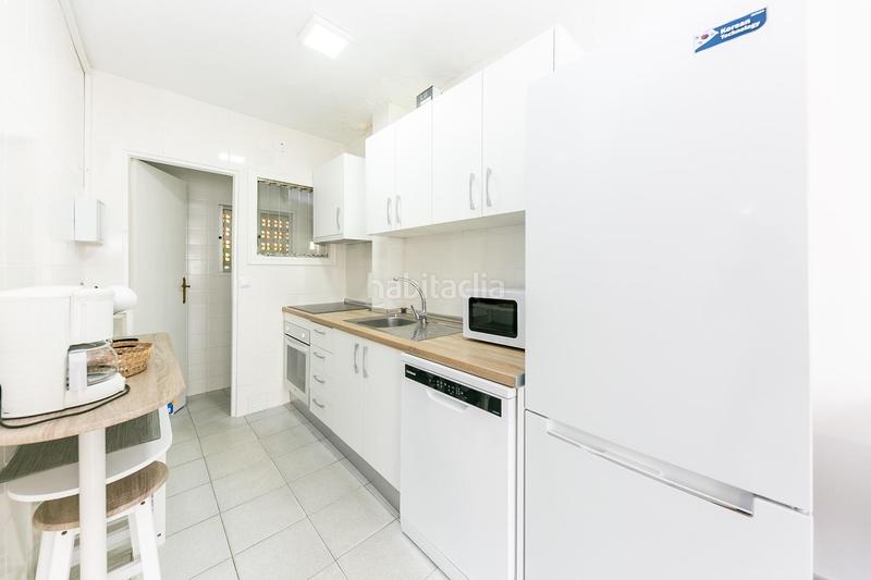 Foto 6dc3bd42-2118-485f-8cec-2d058d577aee. Apartamento en calle orquideas las 1 bonito apartamento junto al mar en Fuengirola