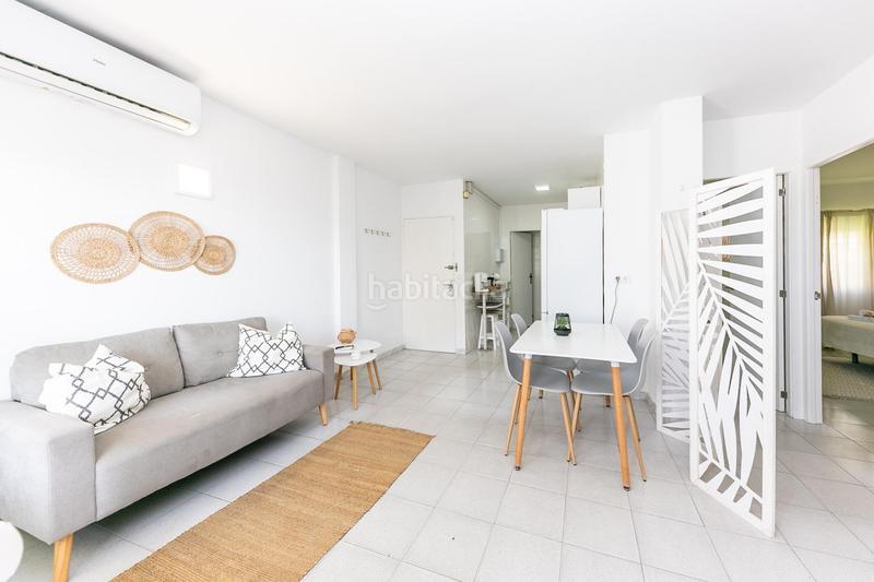 Foto c758653e-e670-4703-8c10-42de7bd61e29. Apartamento en calle orquideas las 1 bonito apartamento junto al mar en Fuengirola