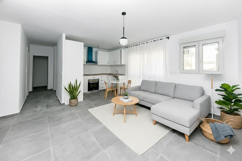 Foto 2674d844-30de-44b8-aaf6-8d145aedc275. Casa amb aparcament a Los Pacos Fuengirola