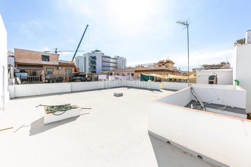 Foto a6d49f25-7bd5-486a-9c63-83c8ce3b86f9. Casa amb aparcament a Los Pacos Fuengirola